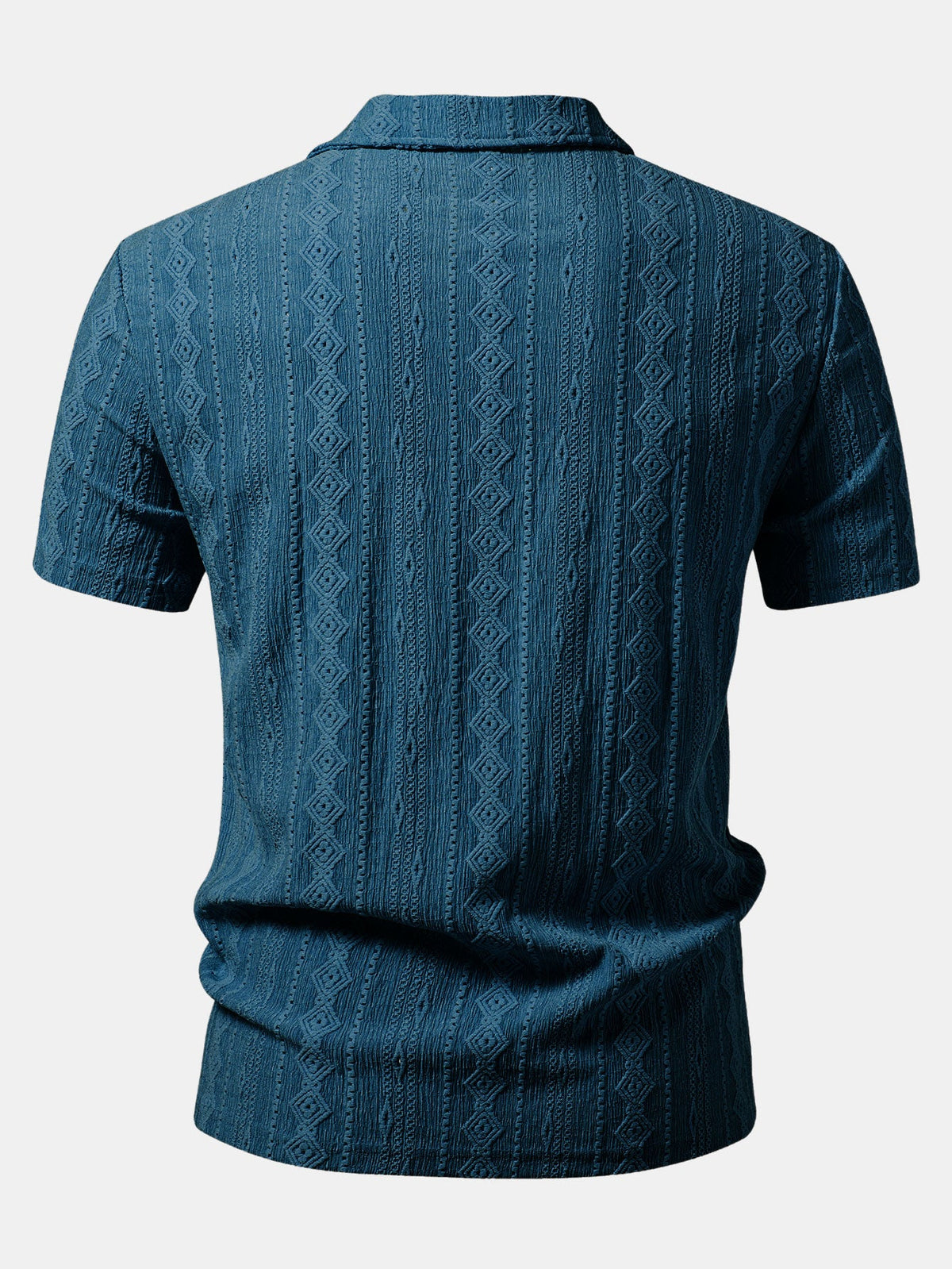 Laivastonsininen geometrinen jacquard-pikeepaita takaa