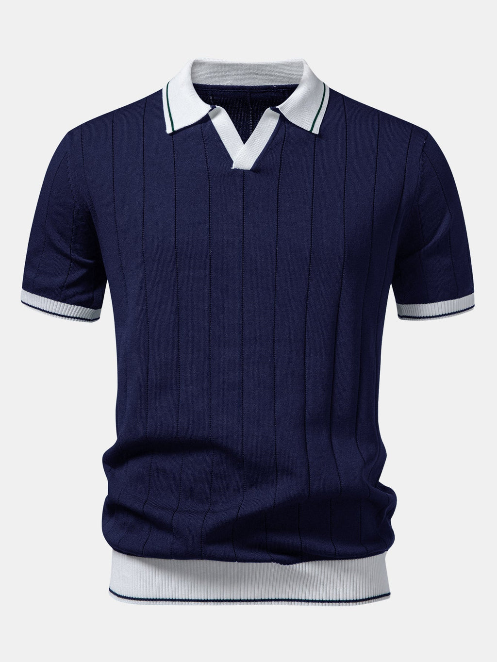 Ribbikauluksisen pikeepaidan ja kapenevien slim fit -housujen täydentävä tuotekuva 3